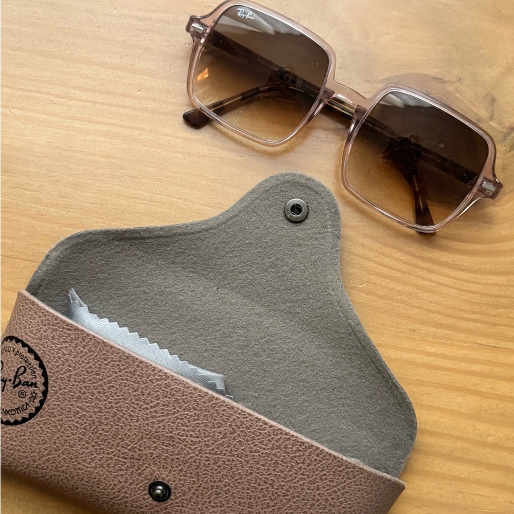 Rayna Stylish light pink Sunglasses with Case